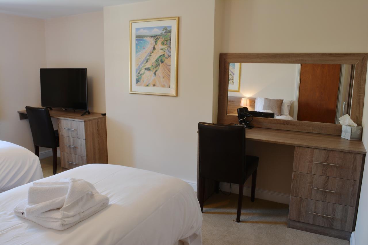Greyhound Inn Winterborne Kingston Экстерьер фото