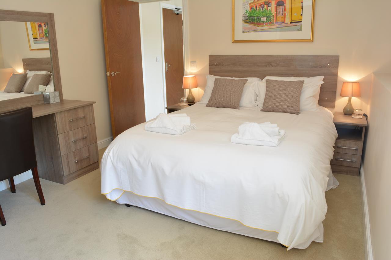 Greyhound Inn Winterborne Kingston Экстерьер фото
